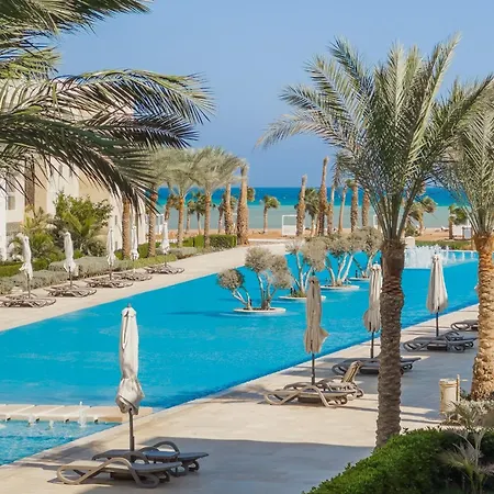 Апартаменты Neat & Neutral 1Bdr Pool Front Mangroovy