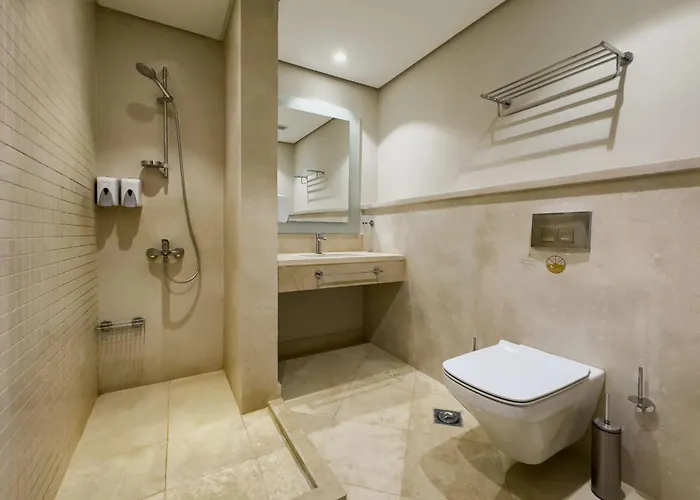 Neat & Neutral 1bdr Pool Front Mangroovy Apartment *